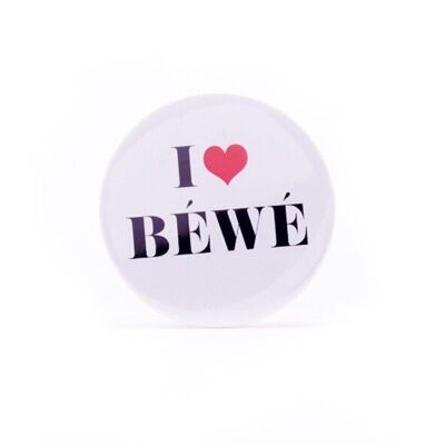 Abzeichen „Ich liebe Béwé“.