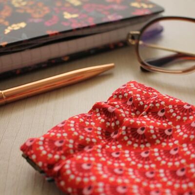 Edna red fans glasses case