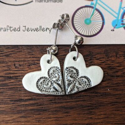 Laced heart small drop earrings - black