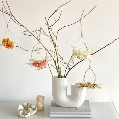 DIY pendentif de Pâques fleurs séchées