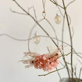 DIY pendentif de Pâques fleurs séchées 3