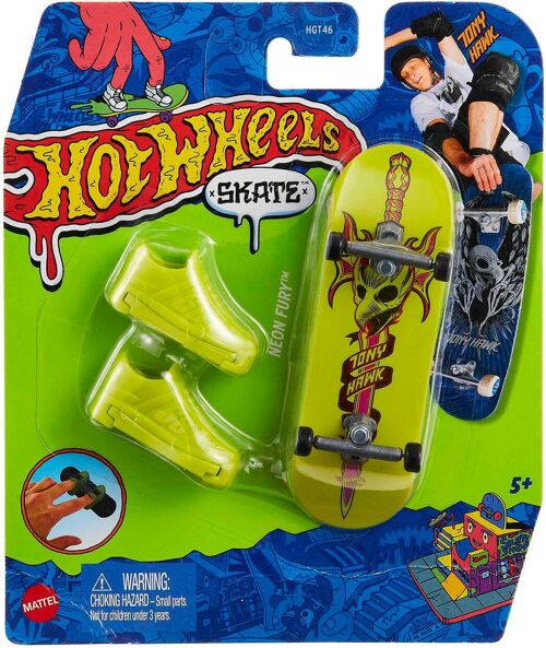 MATTEL - Planche + Baskets Hot Wheels - Modèle choisi aléatoirement