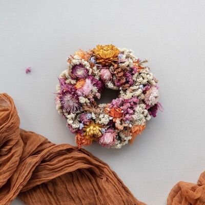 Printemps coloré : couronne de fleurs séchées aux couleurs vives