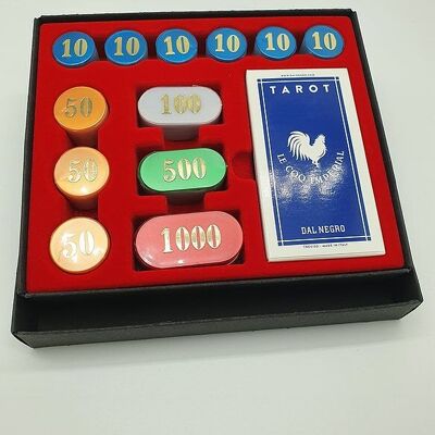 Schachtel mit Spielsteinen und Karten – Tarot