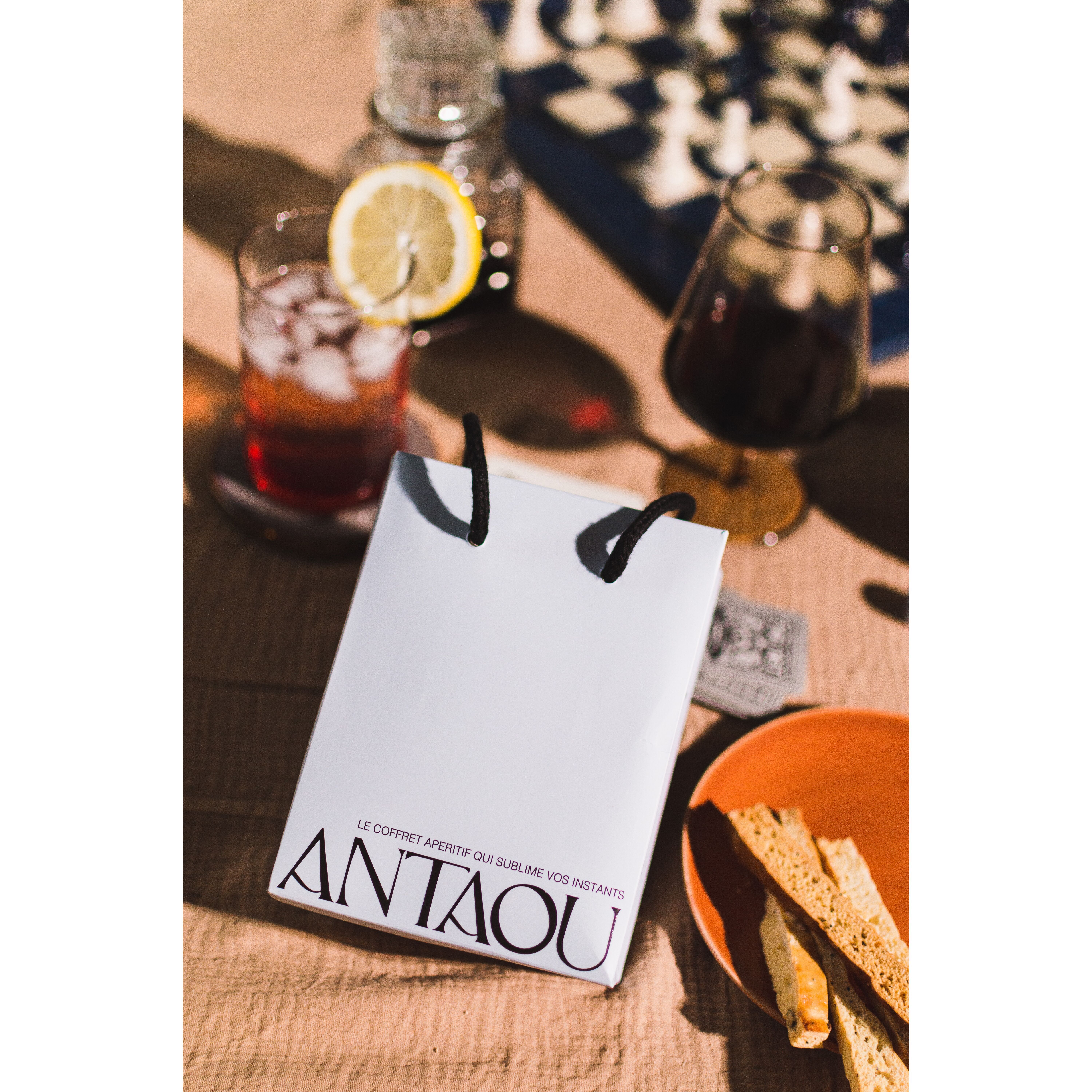 blaue Tüten für Aperitif-Boxen