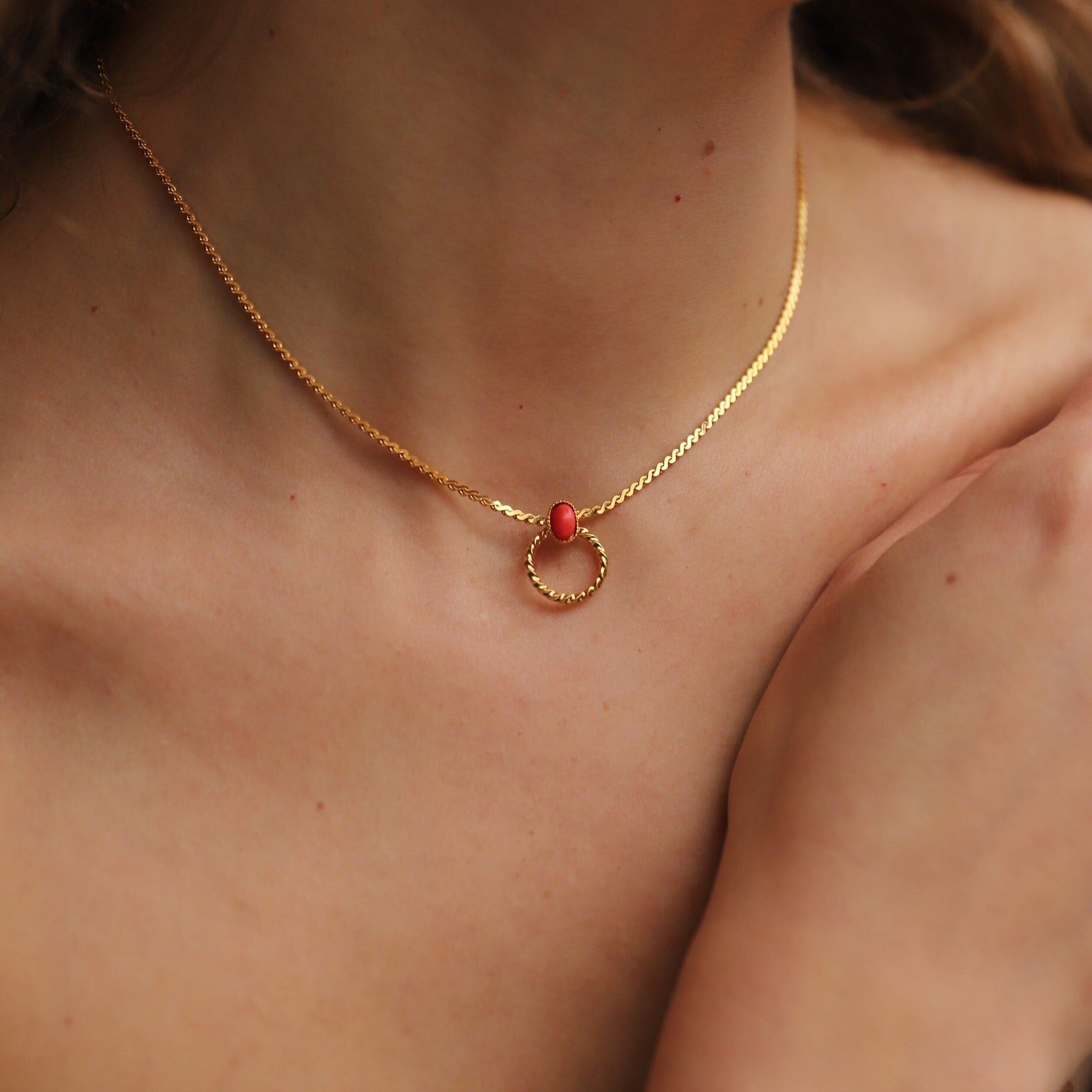 Collar vintage con lazo