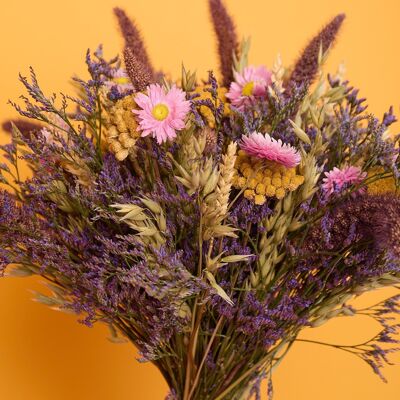 Miraflores dried flower bouquet