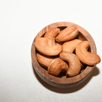 Cashew Nuts W240 - Roasted with a hint of Fleur de sel from Guérande - 4KG
