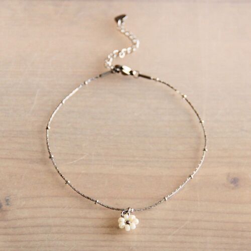 Stainless steel fine anklet with daisy flower – cream/silver