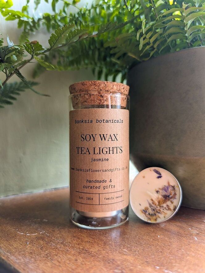 Teelichter aus Jasmin-Sojawachs
