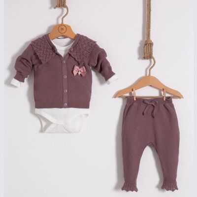 A Pack of Four Sizes 100 % Cotton 0-12M Baby Knitwear Vintage Set