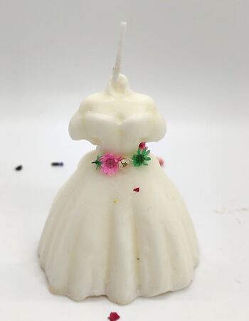 Bougie de robe de mariée- idée cadeau- cire de soja- parfumée- Décorée 3