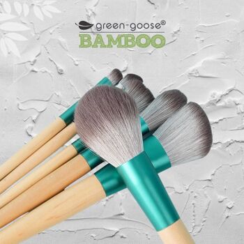 green-goose Pinceaux de maquillage en bambou dans un sac en liège | Tuile marron 5