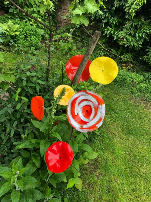Glass Flower For Outdoor Use In Red Colour
