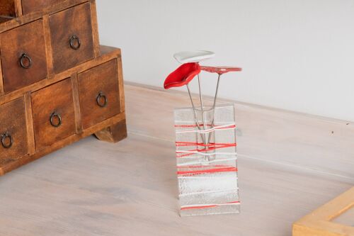 Small 8X13 Cm Vase With 3 Small Flowers In Red And White