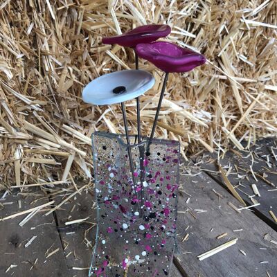 Small 8X13 Cm Spotty Vase With 3 Small Flowers In Fuscia