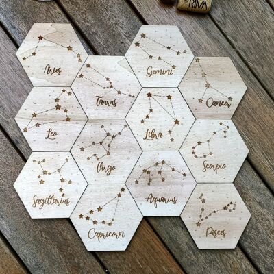 Set mit 12 Untersetzern aus Holz mit Sternzeichen - Konstellationen