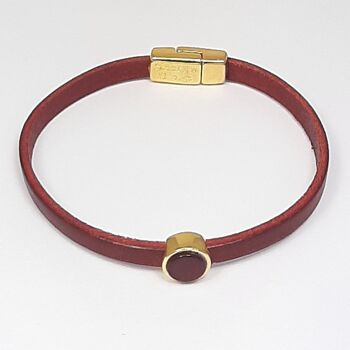 Bracelet cuir or intemporel bordeaux 1