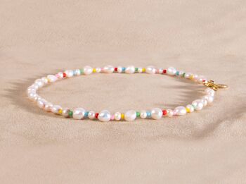 Collier de perles avec rocailles arc-en-ciel ras de cou doré fait main 1