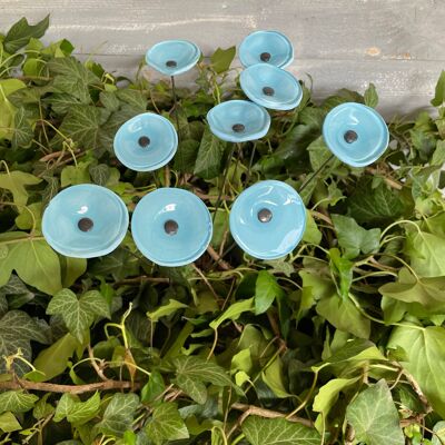 Petite fleur ronde en verre pour usage intérieur en bleu clair