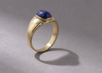 Chevalière avec lapis-lazuli ovale 1