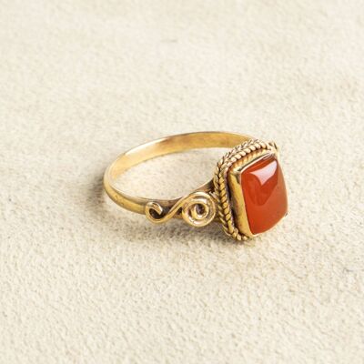 Rectangular red agate ring gold