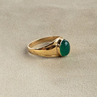 Signet ring with oval green onyx gold