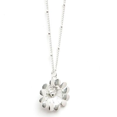 Théia Silver Flower Necklace
