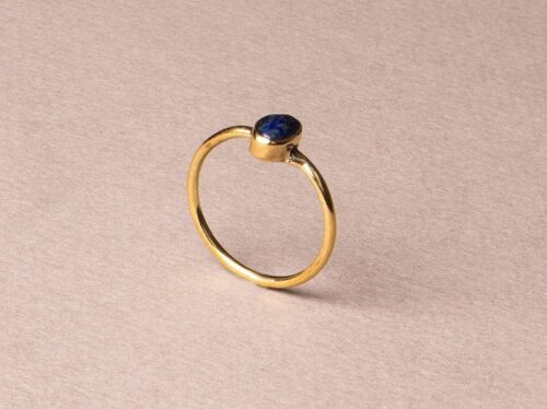 Feiner Lapis Lazuli Ring mit ovalem Stein