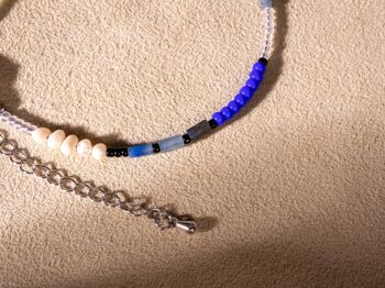 Bracelet perlé bleu blanc lapis lazuli carré argent fait main 5