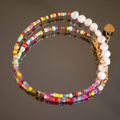 Colorful necklace with rocailles and freshwater pearls handmade gold