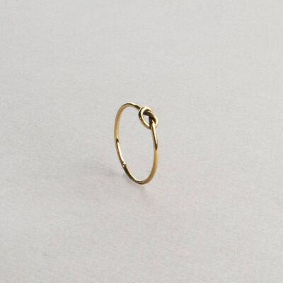 Fine ring with gold knots, handmade