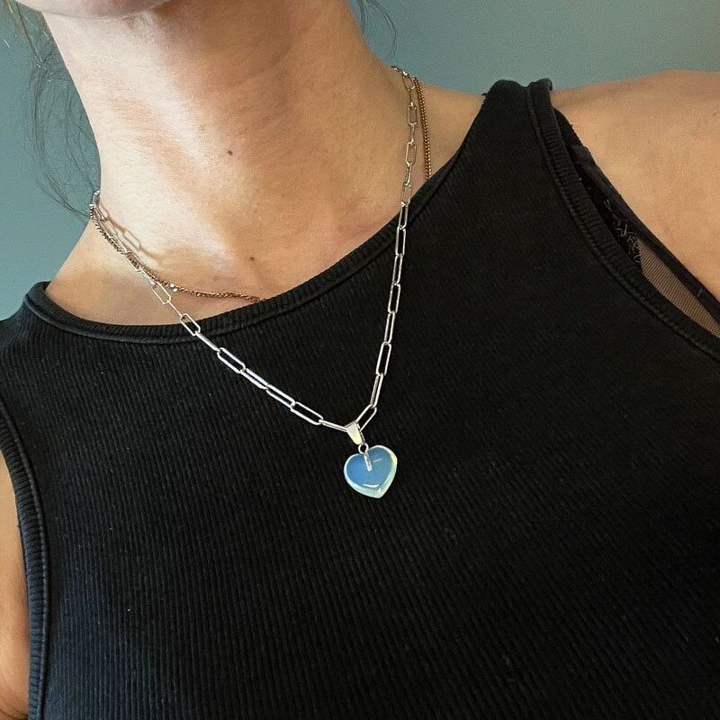 Collana in argento con pendente cuore in opalite