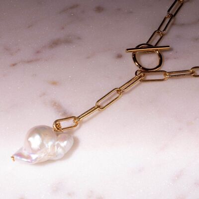 Paperclip chain asymmetrical with gold-plated baroque pearls, long