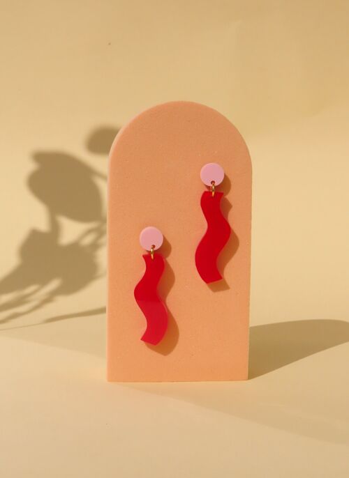 Wormly Ohrringe mit Edelstahl Steckern in rosa rot