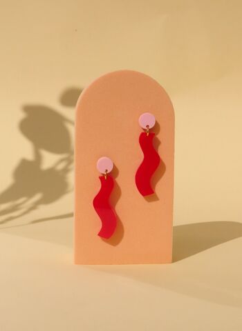 Boucles d'oreilles Wormly avec bouchons en acier inoxydable en rouge rose 1