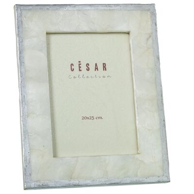 PHOTO FRAME 20X25CM NATURAL MOTHER OF PEARL PAINTED SILVER EDGE _EXT:27X32X1CM ST38951