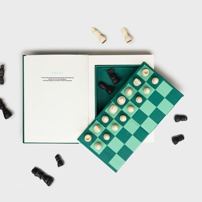 Les échecs dans un livre (la bibliothèque de jeux)