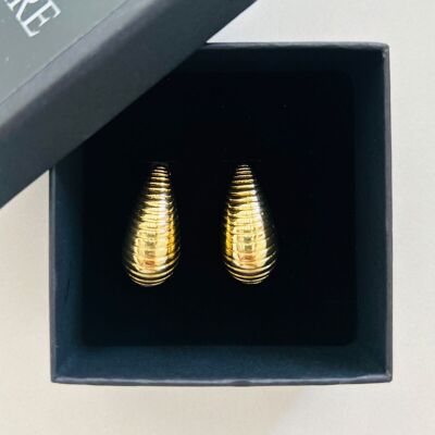 PAIR OF DROP EARRINGS WITH STRIPED MOTIF.  18k Gold Plated.