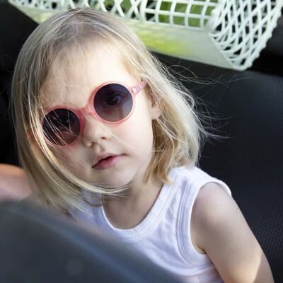 Woam Kinder-Sonnenbrille in Erdbeerrosa – 0–2 Jahre
