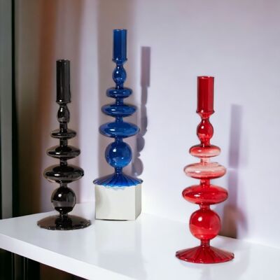 Klassische Kerzenhalter aus Glas im Retro-Stil