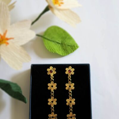 Garnet gold bud flower bouquet earrings