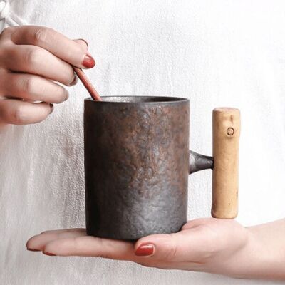 Taza de café de cerámica de la vendimia
