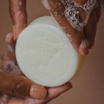 Savon au lait de chèvre à l'unité 3