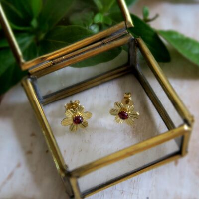 Garnet gold button flower earrings
