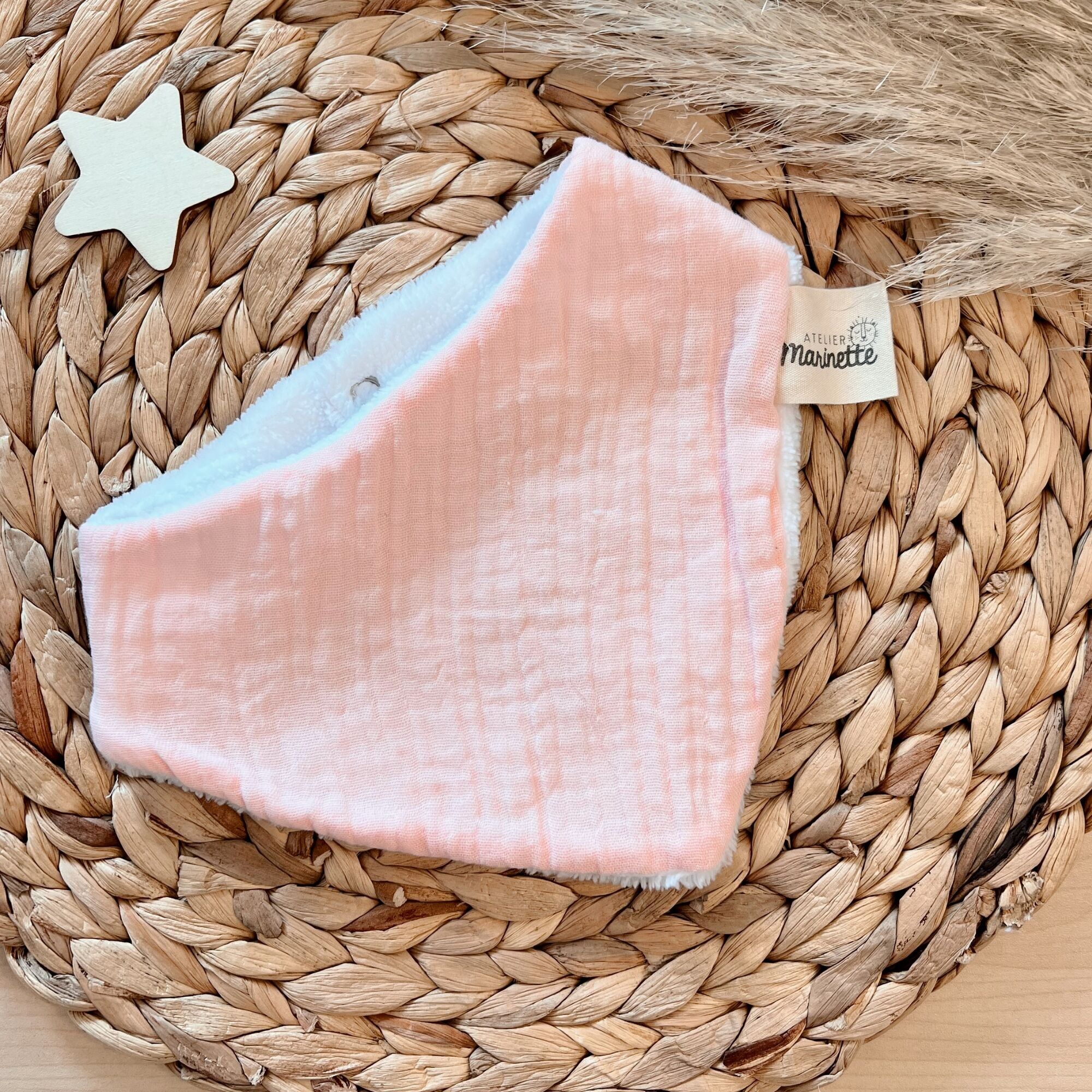 Ana das Bandana-Lätzchen – Blush Pink