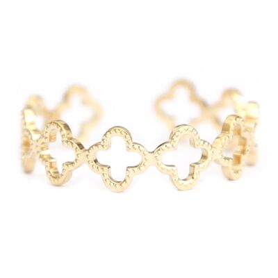 Gold ring clovers