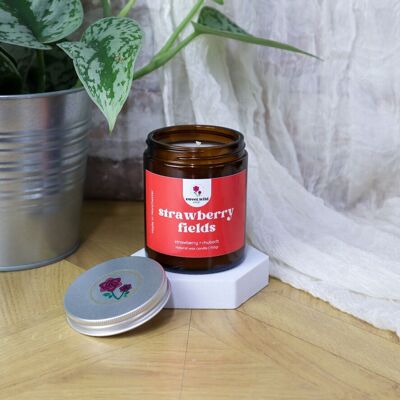 Natural wax Candle Strawberry Fields - strawberry • rhubarb
