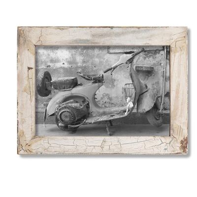 Crackle 2030 picture frame