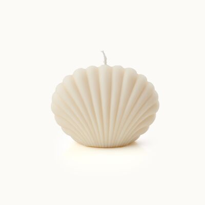 Shell-shaped candle large white